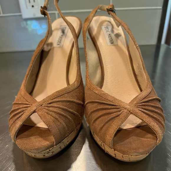 Steve Madden, leather/suede, cork heel. Color caramel/tan, size 10 , 4” heel - Picture 2 of 7